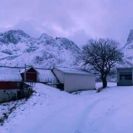 Сasa de vacaciones Seafront House In Fjord In The Middle Of Lofoten